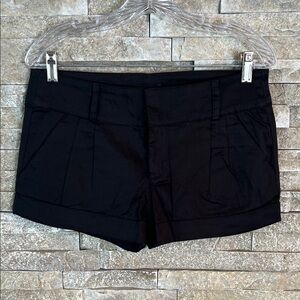 🖤NEW- Black Pleated, Cuffed Women's Shorts